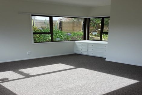 Photo of property in 42 Margaret Road, Raumati Beach, Paraparaumu, 5032