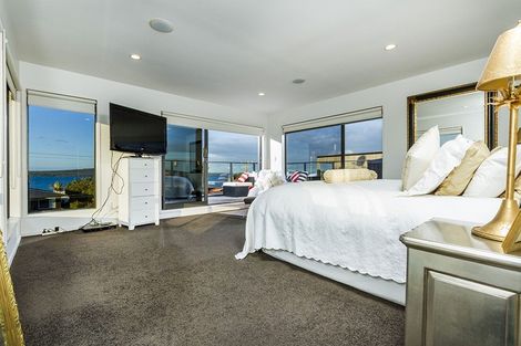 Photo of property in 33 Seacliffe Avenue, Belmont, Auckland, 0622