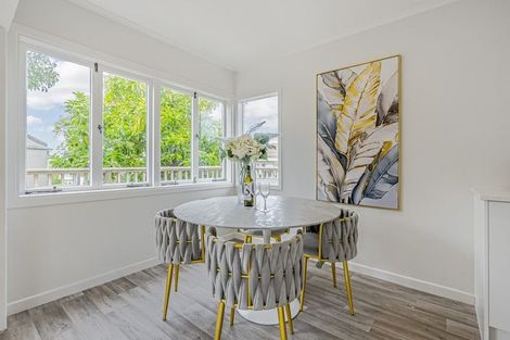 Photo of property in 1/23 Forrest Hill Road, Milford, Auckland, 0620