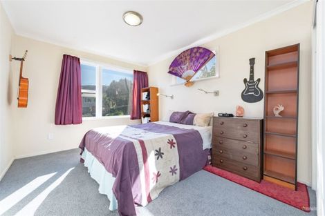 Photo of property in 14 Manor Drive, Stokes Valley, Lower Hutt, 5019