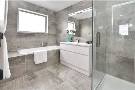 Photo of property in 38 Huarahi Pai Road, Huapai, Kumeu, 0810