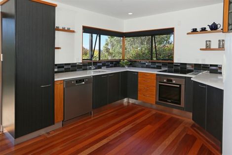 Photo of property in 22 Rimu Road, Oratia, Auckland, 0604