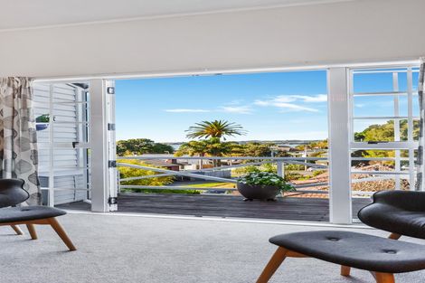 Photo of property in 9 Pah Road, Cockle Bay, Auckland, 2014