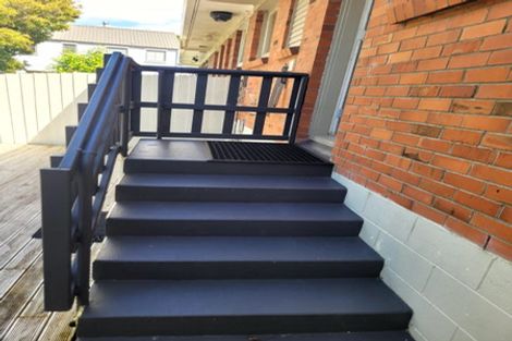 Photo of property in 3/20 Seaview Road, Castor Bay, Auckland, 0620