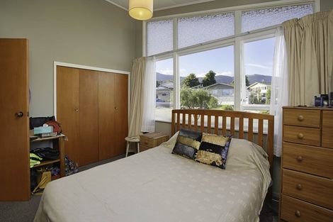 Photo of property in 5 Cobham Crescent, Stoke, Nelson, 7011