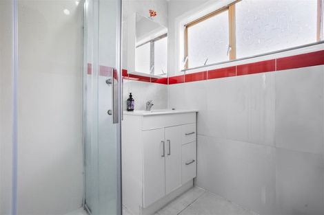 Photo of property in 302 Swanson Road, Henderson, Auckland, 0610