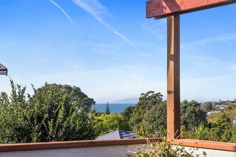 Photo of property in 689 Beach Road, Rothesay Bay, Auckland, 0630