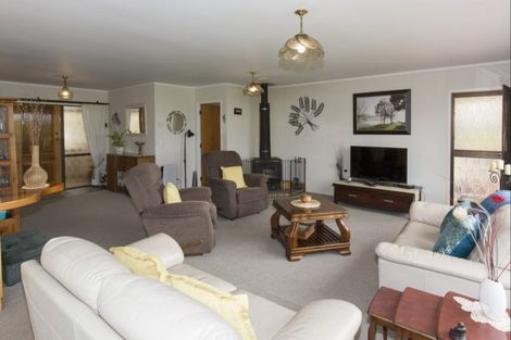 Photo of property in 4 Horniblow Road, Matakohe, 0594