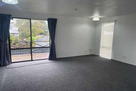 Photo of property in 17 Glen Close, Glen Eden, Auckland, 0602