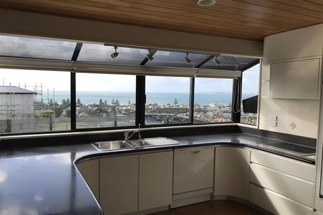 Photo of property in 18 Savoy Road, Orewa, 0931