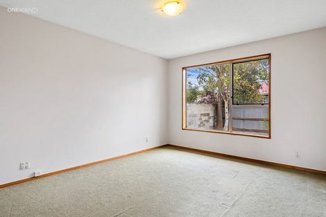 Photo of property in 2/11 Momorangi Crescent, Redwood, Christchurch, 8051