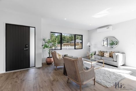 Photo of property in 9 Konoba Avenue, Kumeu, 0810