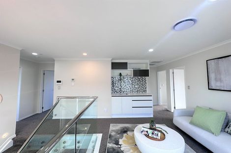 Photo of property in 12c Borrowdace Avenue, Botany Downs, Auckland, 2010