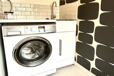 Photo of property in 32 Eltham Road, Blenheim, 7201