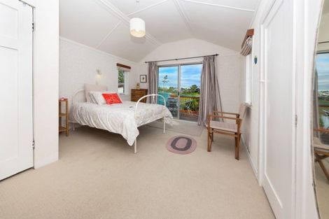 Photo of property in 68 Aramoana Avenue, Devonport, Auckland, 0624