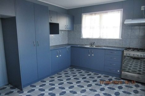 Photo of property in 63 Hepburn Road, Glendene, Auckland, 0602