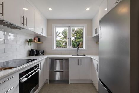 Photo of property in 17 Salisbury Avenue, Terrace End, Palmerston North, 4410