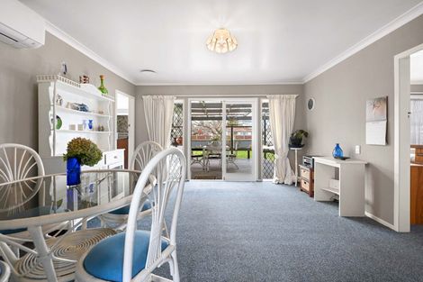 Photo of property in 19 Sandwich Road, St Andrews, Hamilton, 3200