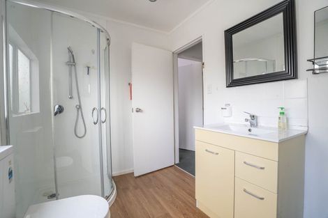 Photo of property in 19 Hollydale Grove, Churton Park, Wellington, 6037