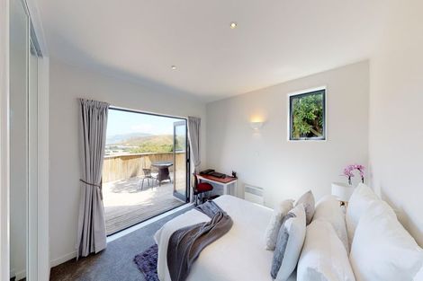 Photo of property in 59a Mana View Road, Paremata, Porirua, 5026