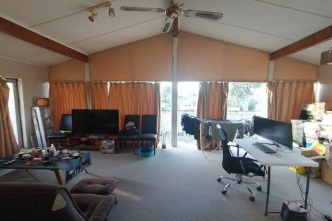 Photo of property in 293 Pakuranga Road, Pakuranga Heights, Auckland, 2010