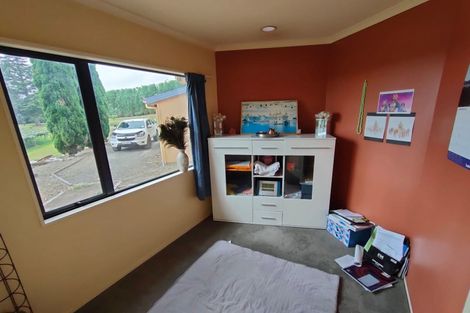 Photo of property in 6 Woodland Road, Johnsonville, Wellington, 6037