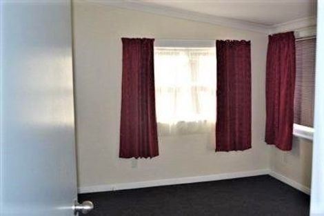 Photo of property in 33 Leighton Avenue, Waiwhetu, Lower Hutt, 5010