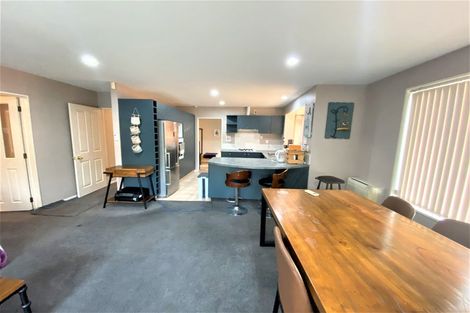 Photo of property in 8 Amdale Avenue, Broomfield, Christchurch, 8042