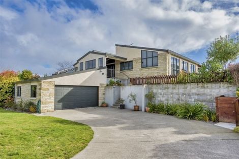 Photo of property in 11 Claremont Rise, Levin, 5510