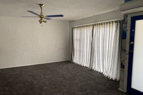 Photo of property in 26 Humphrey Kemp Avenue, Henderson, Auckland, 0612