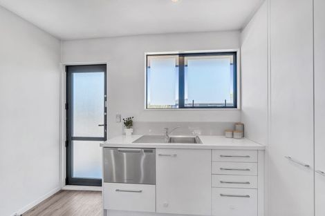 Photo of property in 12/22 Springfield Road, St Albans, Christchurch, 8014