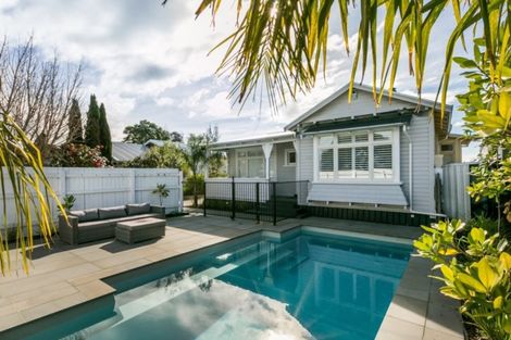 Photo of property in 105 Georges Drive, Napier South, Napier, 4110