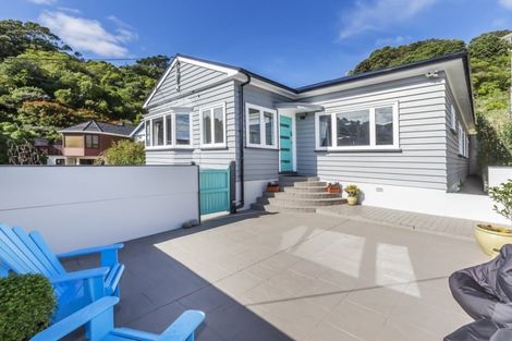 Photo of property in 19 Cavendish Square, Strathmore Park, Wellington, 6022