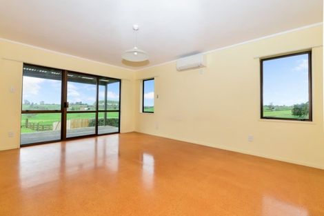 Photo of property in 8 Windleborn Road, Ngahinapouri, Hamilton, 3290