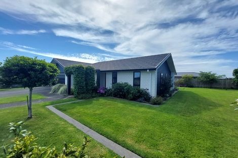 Photo of property in 2 Waitaha Place, Bell Block, New Plymouth, 4312