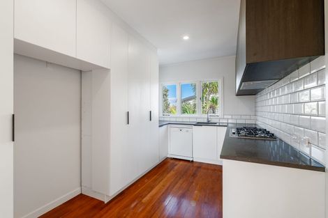 Photo of property in 19 Hendry Avenue, Hillsborough, Auckland, 1042