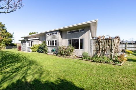 Photo of property in 2 Benner Drive, Ngatea, 3503