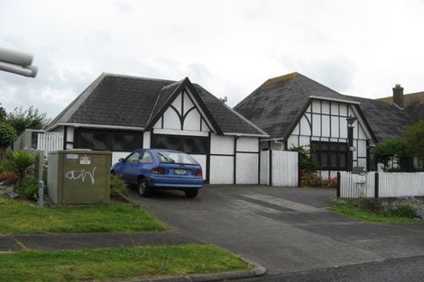 Photo of property in 81 Kiwi Esplanade, Mangere Bridge, Auckland, 2022