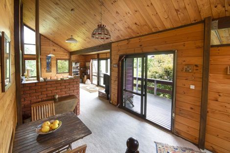 Photo of property in 21 Burns Road, Hospital Hill, Napier, 4110