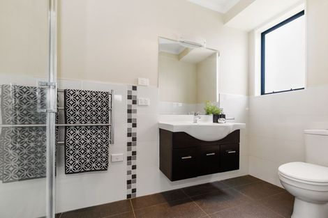 Photo of property in 19 Waiwherowhero Drive, St Andrews, Hamilton, 3200