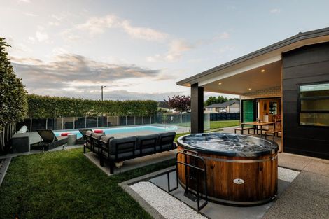 Photo of property in 13 Glaisdale Crescent, Flagstaff, Hamilton, 3210