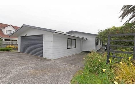 Photo of property in 2/36 Takapu Street, Henderson, Auckland, 0612