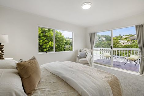Photo of property in 38 Deverell Place, Northcross, Auckland, 0632