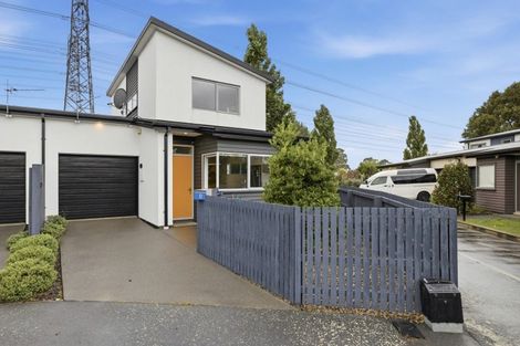 Photo of property in 12 Menin Gate Crescent, Broomfield, Christchurch, 8042