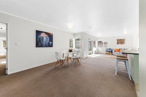 Photo of property in 37 Kona Crescent, Henderson, Auckland, 0610