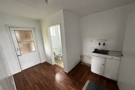 Photo of property in 846 Kaka Road, Okoki, Urenui, 4375