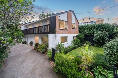 Photo of property in 3/5 Glade Place, Birkenhead, Auckland, 0626