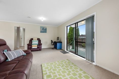 Photo of property in 36a Palmer Crescent, Silverstream, Upper Hutt, 5019