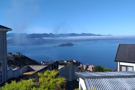 Photo of property in 2b Sunhaven Drive, Newlands, Wellington, 6037