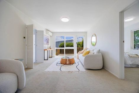 Photo of property in 2/89 Diana Drive, Glenfield, Auckland, 0627